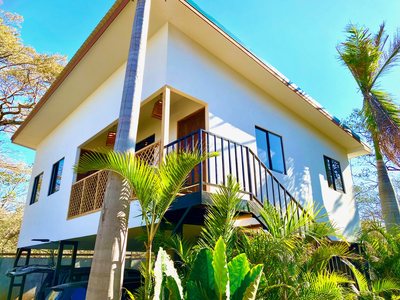 Seaside Sway House studio at Johnny's Beach Bungalow, Playa Avellanas